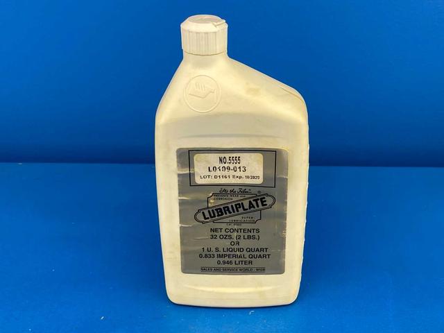 Lubriplate No. 5555 L0109-013 Anhydrous Calcium Lubricant 32oz. Expires 10/2029