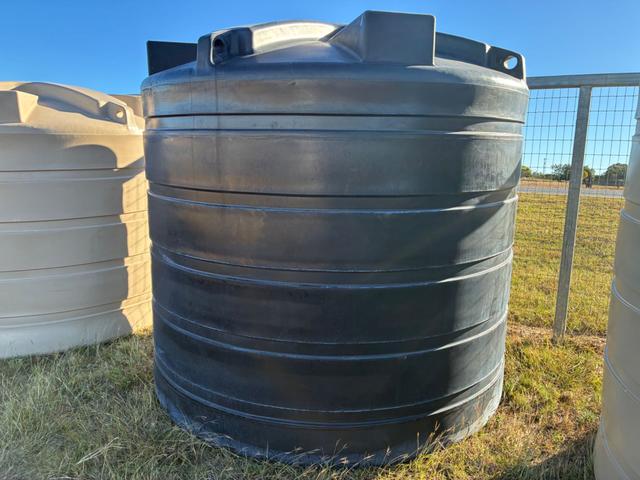 1,550 Gallon Flat Bottom Storage Tank - Black