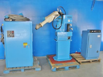 Cincinnati Milacron T3-726 Robotic Arm - Industrial Automation & Precision Control
