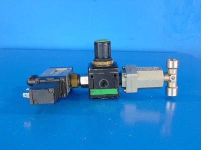 SMC EVF5120 Solenoid Valve w/Aventics 0821302458 regulator