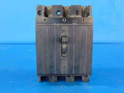 General Electric 30 Amp Molded Case Circuit Breaker 3-Pole