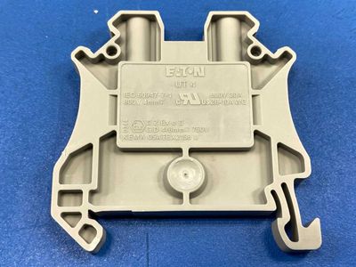 Entrelec XBUT4 Eaton Feed Through Terminal Block 600V-30A LOT OF 10