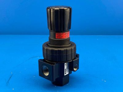 Parker 07R318AC 1/2" Regulator (Missing Gauge)