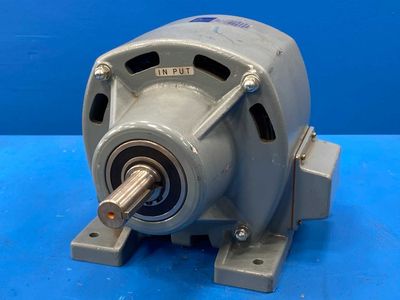 Boston Gear CBF 100 LB-FT Torque 90V DC 3600RPM .47Amps Clutch/Brake