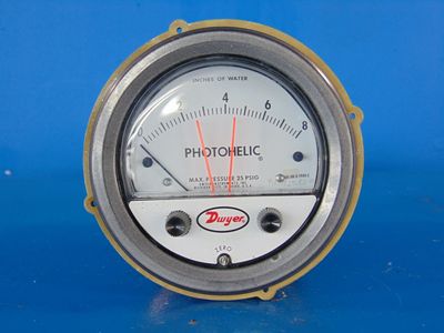 Dwyer A3000 Photohelic Series Gauge Type 2
