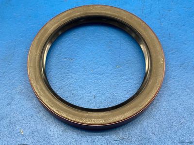 National 415894 Oil Seals , 3.375 x 4.376 x .500, Oil Seal, Nitrile Rubber Material