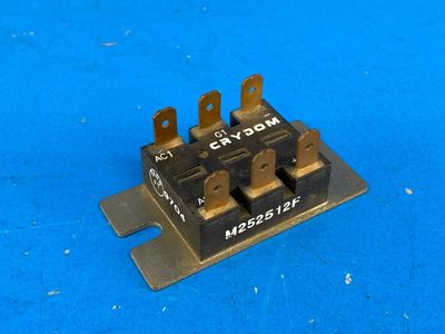 Crydom M252512F Crydon Discrete Semiconductor Modules SCR/DIODE MODULE 240VAC 25ADC 600VP