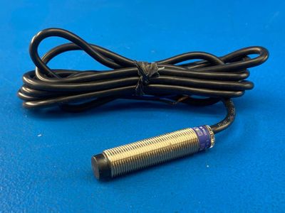 Telemecanique XS2M12MA250 Inductive Proximity Sensor 24-240V