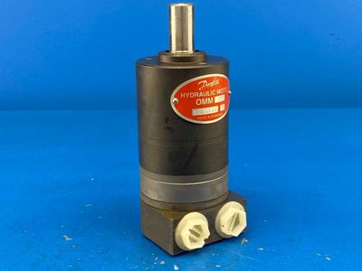 Sauer-Danfoss 151G0006 OMM 32 Hydraulic Motor G 3/8" Side ports, 16mm Cylindrical Shaft