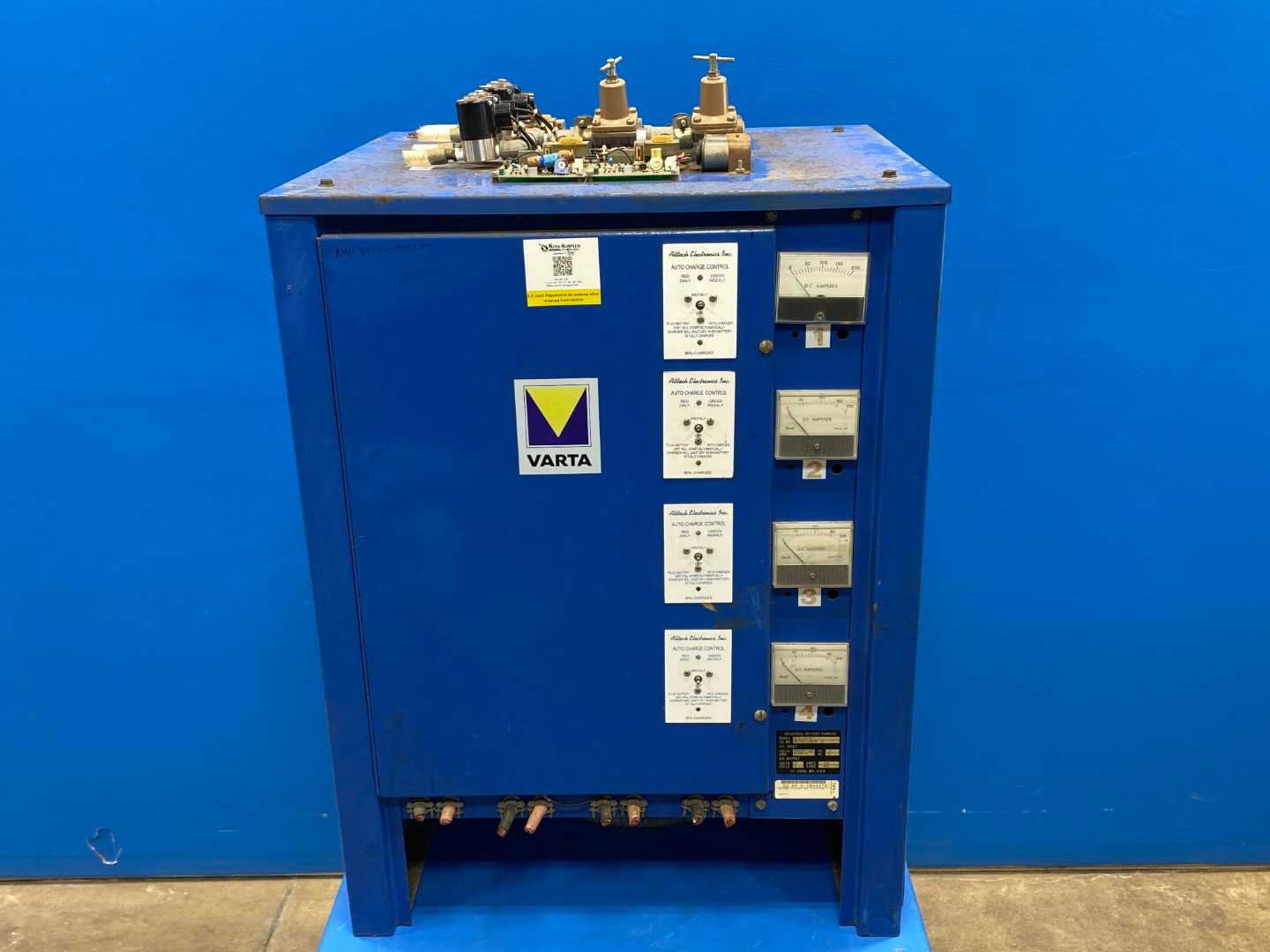 Varta 3B12-450-4 24 Volt Electric Forklift Battery Charger (Needs Cables)