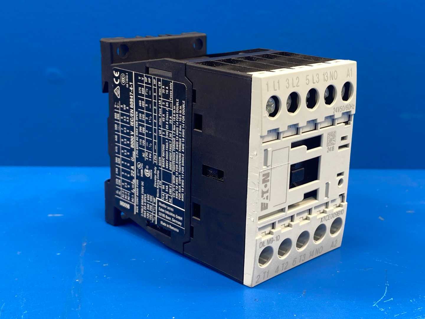 Eaton XTCE009B10T Contactor, Type DILM9-10