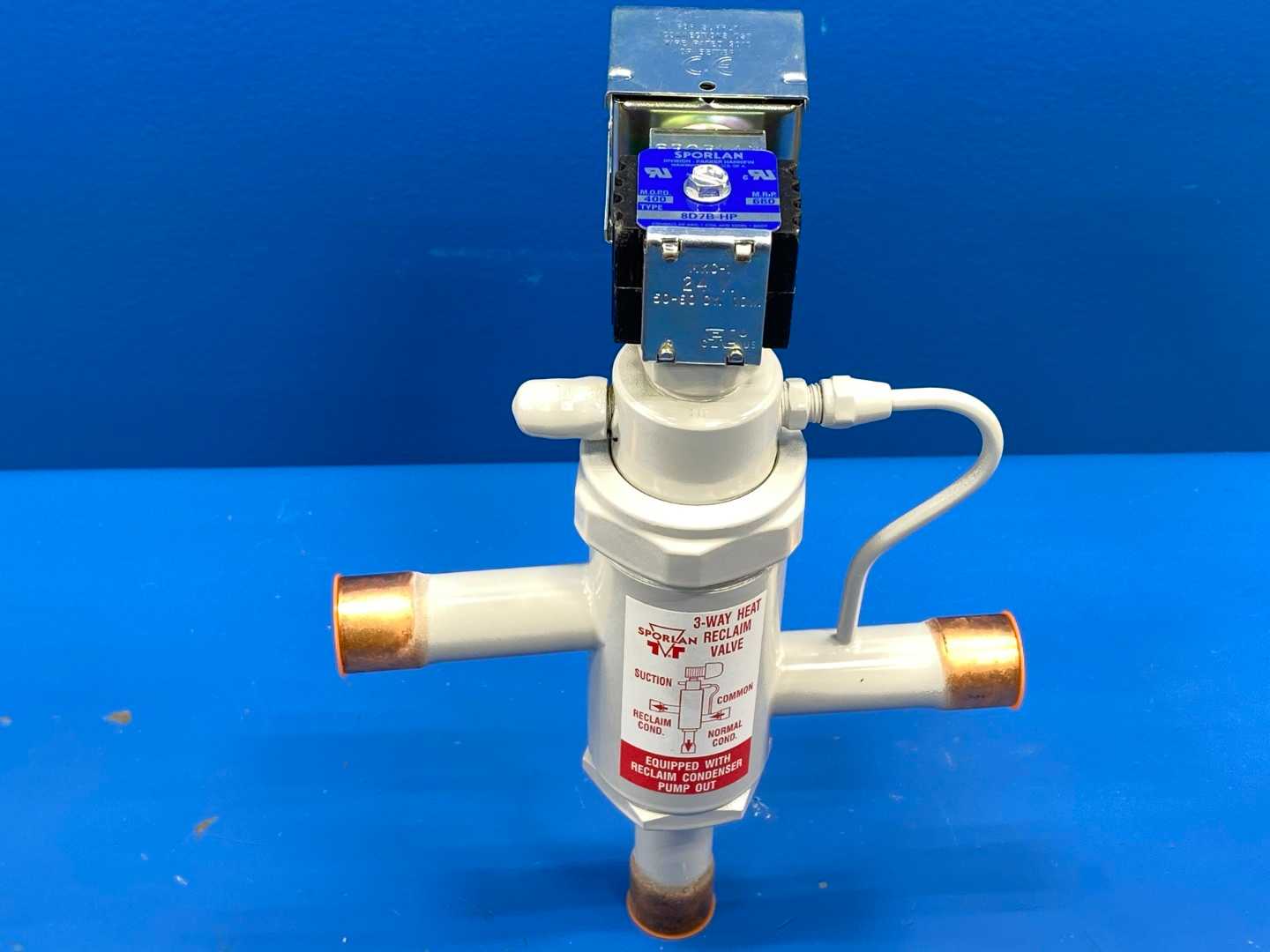 Sporlan 8D7B-HP 3-Way Heat Reclaim Valve, 7/8" ODF, 24/50-60JAQ MKC-1 Coil Assembly