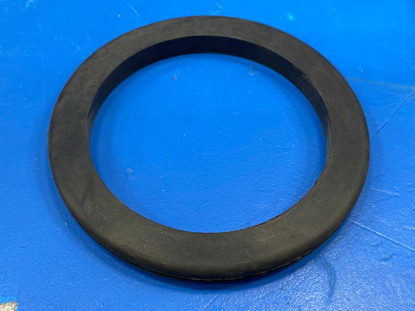 Rubber Grommet Lot of Approximately 500 Pieces 2.84" OD x 2.15" ID x 0.44" Thick 0.38" Groove, 0.12" Lip