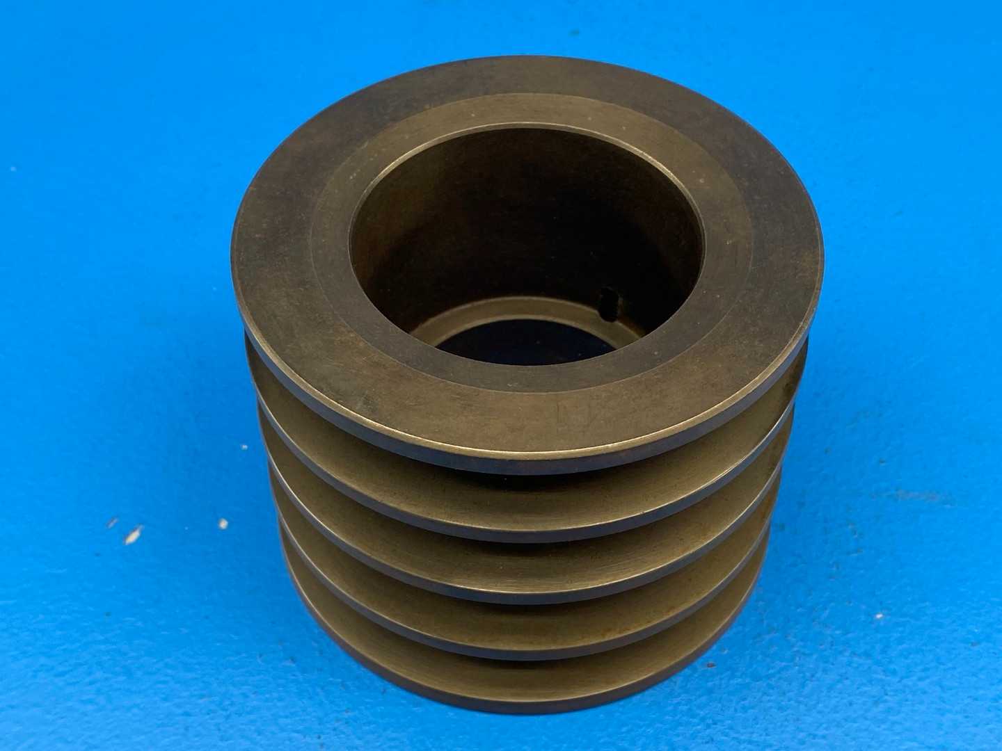 Martin Sprocket & Gear 4 B 40 SD 4 Groove V-Belt Pulley 4.35 O. D 4" Pitch Diameter Conventional QD Sheave
