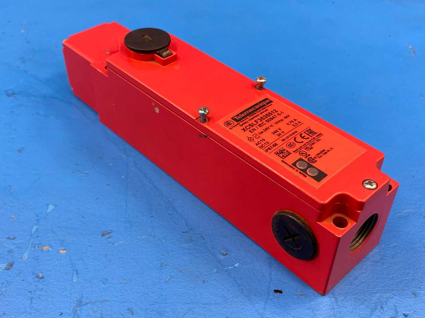 Telemecanique XCSLF3535512 Metal Safety Interlocking Switch (No Key)