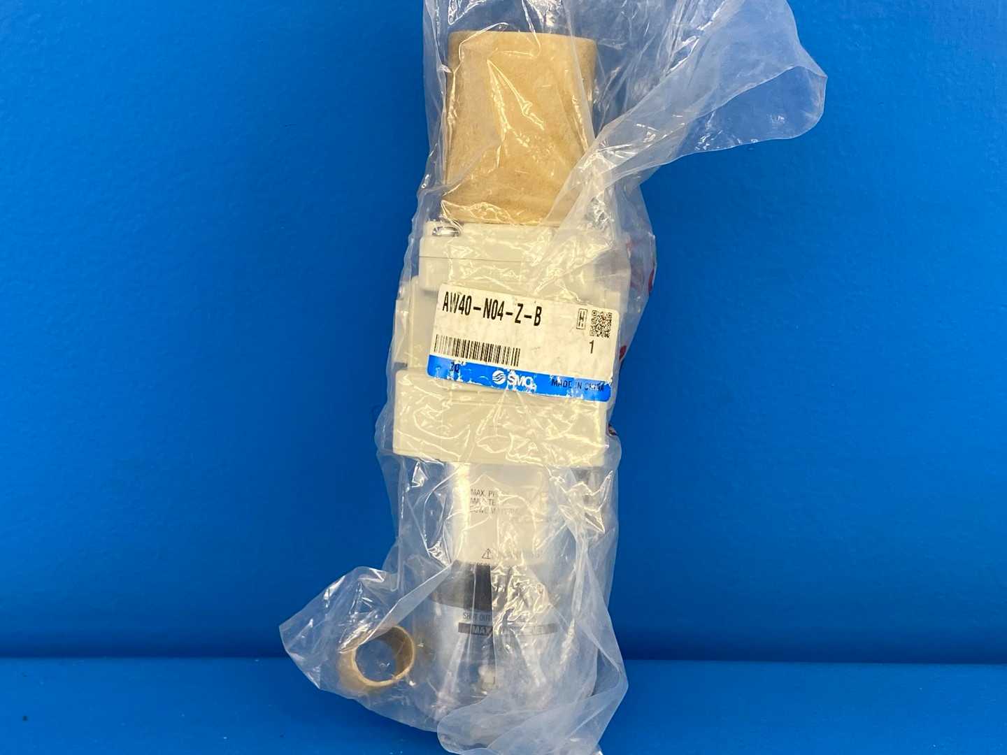 SMC AW40-N04-Z-B Filter Regulator 1/2" NPT Port Size Max Pressure 0.7MPa